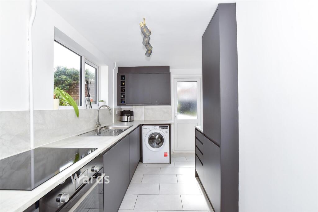 House in Maidstone, Loose - View 3