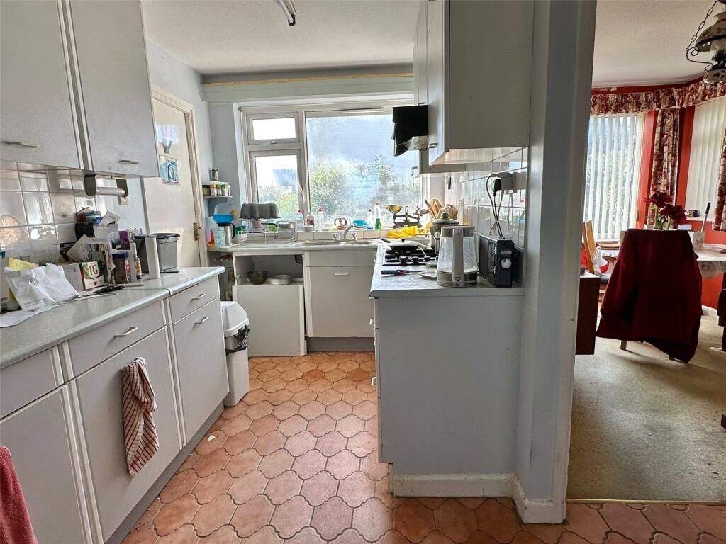 House in New Forest, Milford-on-Sea - View 5