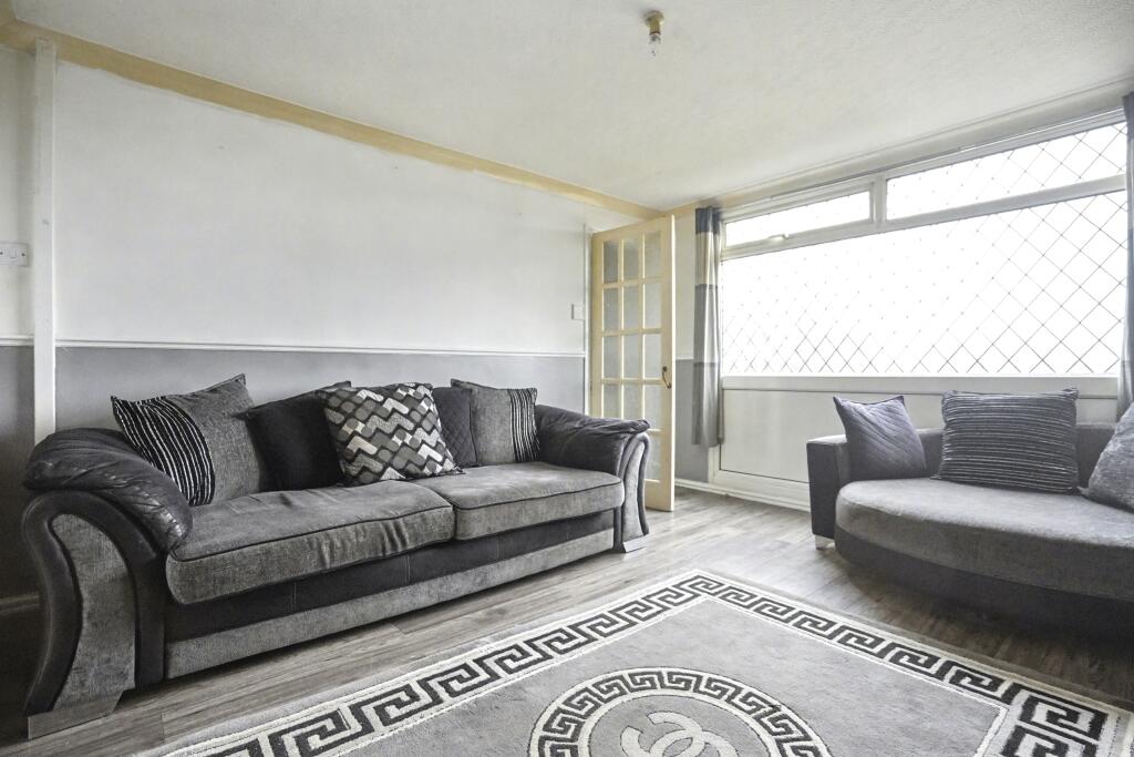 House in Leeds, West Yorkshire - View 3