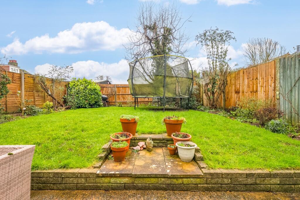 Additional image 3 of Harwood Close, Tewin, Welwyn, Hertfordshire, AL6 0LF