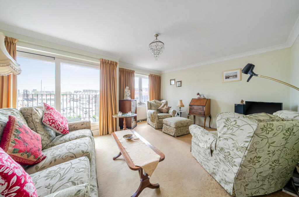 Broad Street, Old Portsmouth, Hampshire, PO1 - View 2