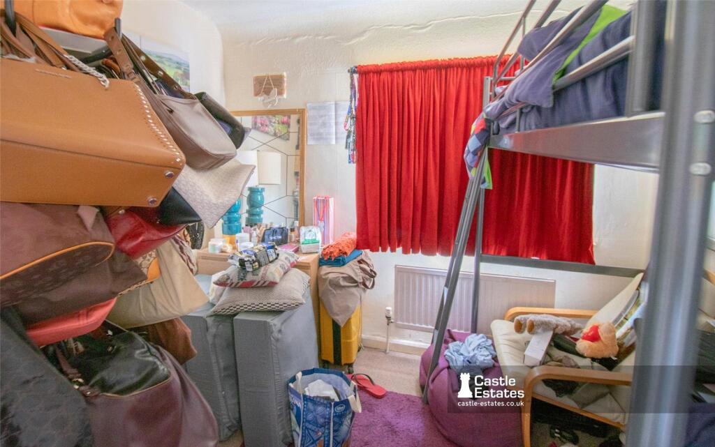 House in Nottingham, Bulwell Hall Estate, Rise Park - More