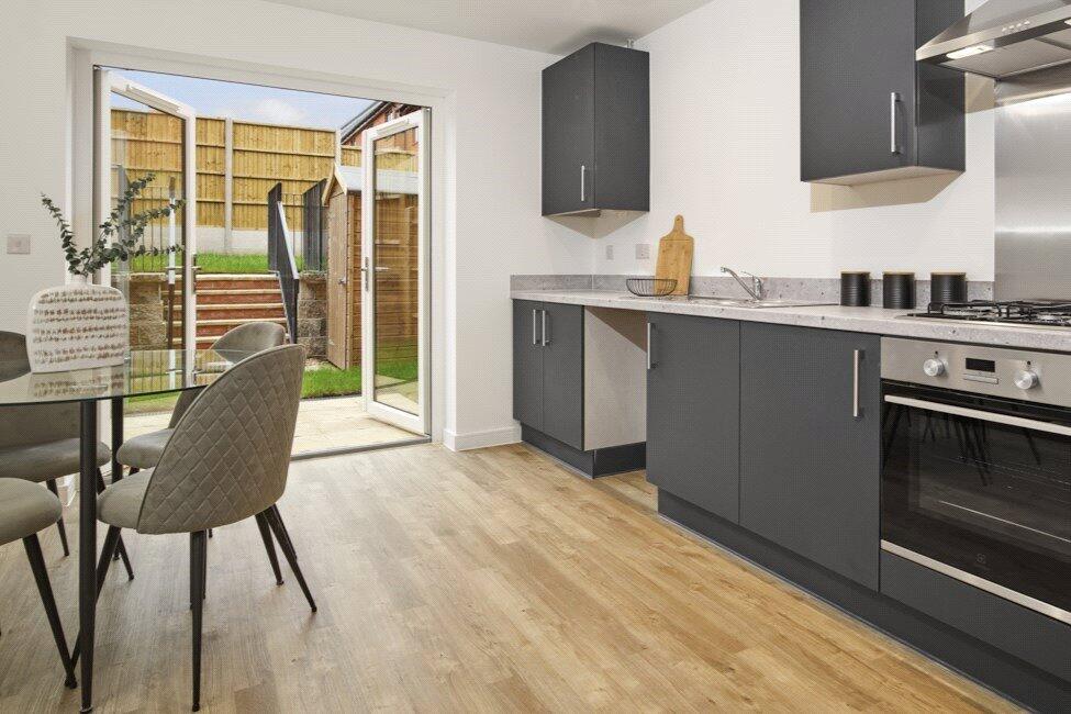 3-bed terraced on 76 Spey Road, Tilehurst, Reading, £450,000