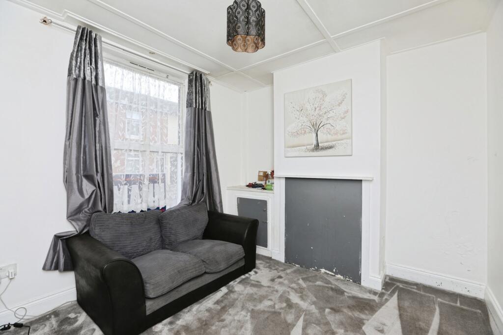 House in Rochester - View 2