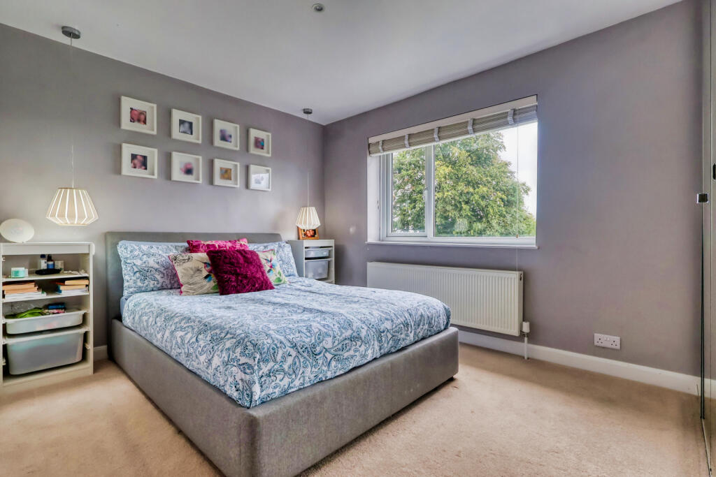 House in Hemel Hempstead, High Wycombe Community Board - More