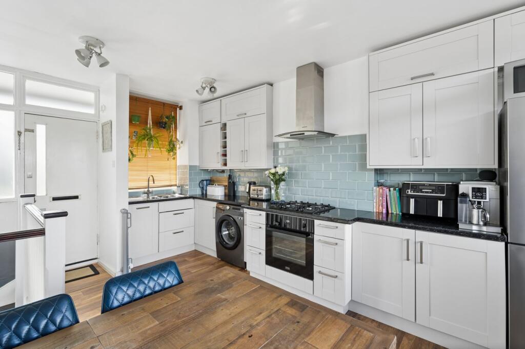 Apartment in Stevenage - View 3