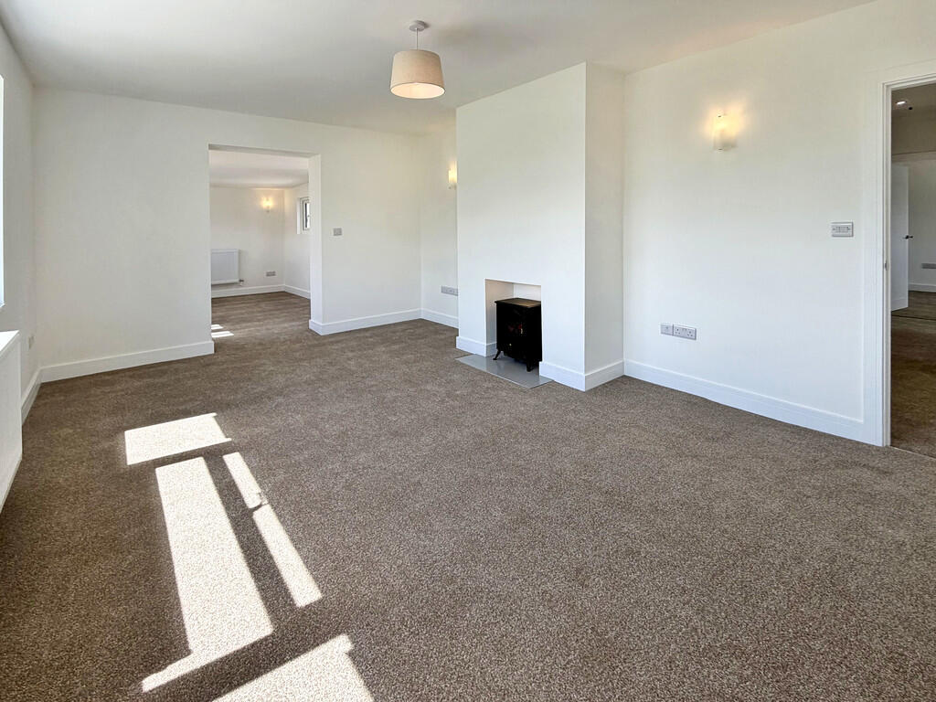 House in Warminster, Wiltshire - View 3