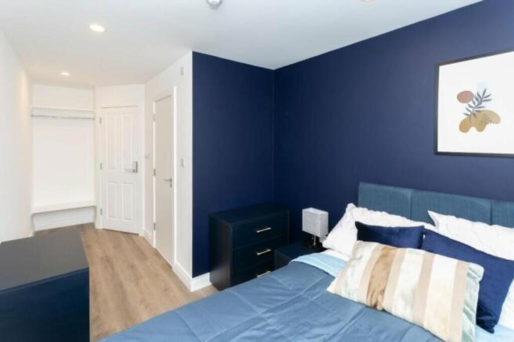 Main image of property: 107 St Albans Road, Watford, WD17