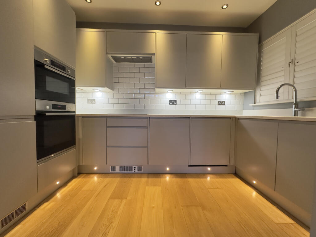 Apartment in London - View 3