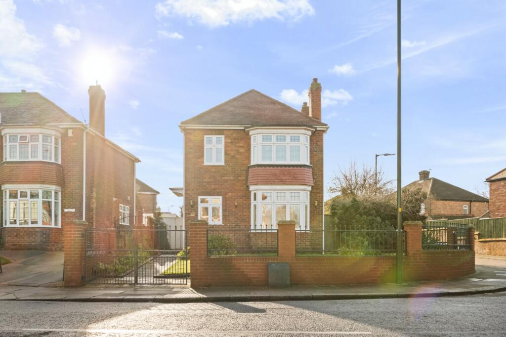 Main image of property: Clee Crescent, Grimsby, Lincolnshire, DN32