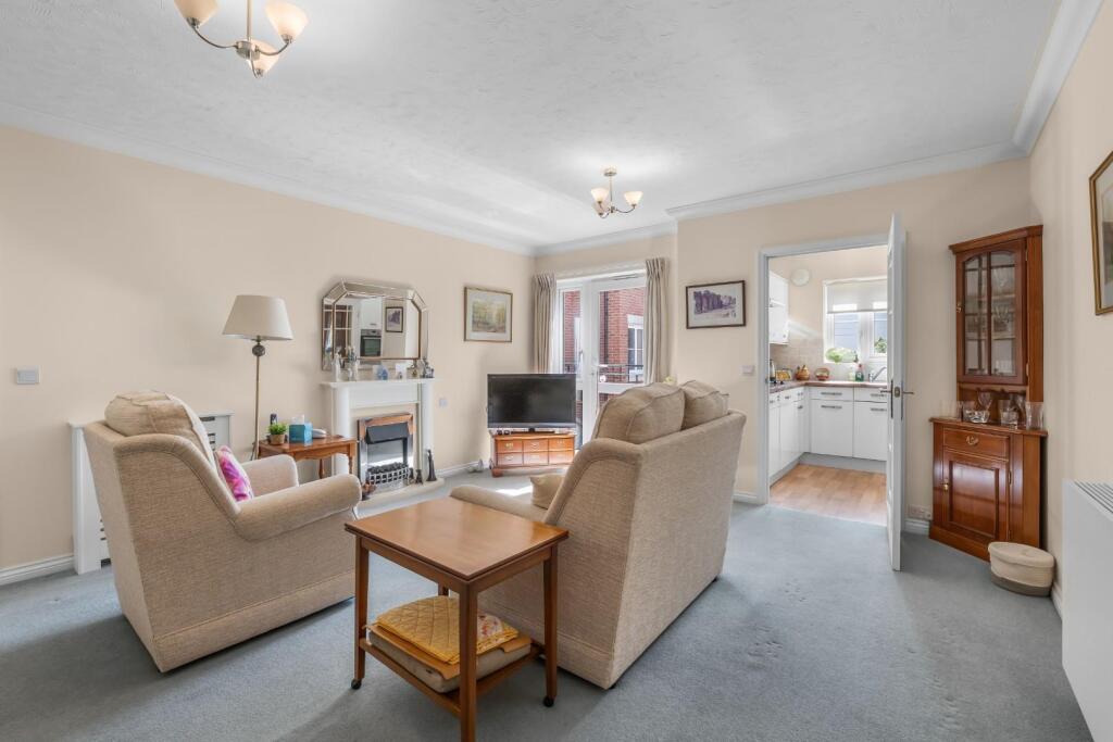 Apartment in Coventry - More