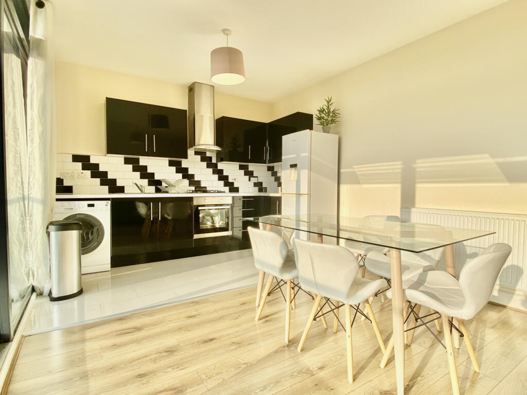 Apartment in London, Merton - View 5