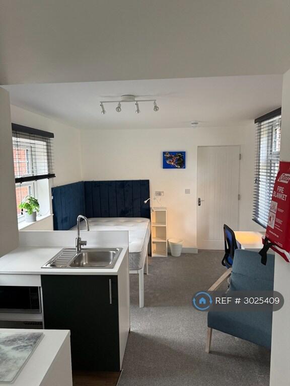House in Maidstone, Vinters Park - View 4