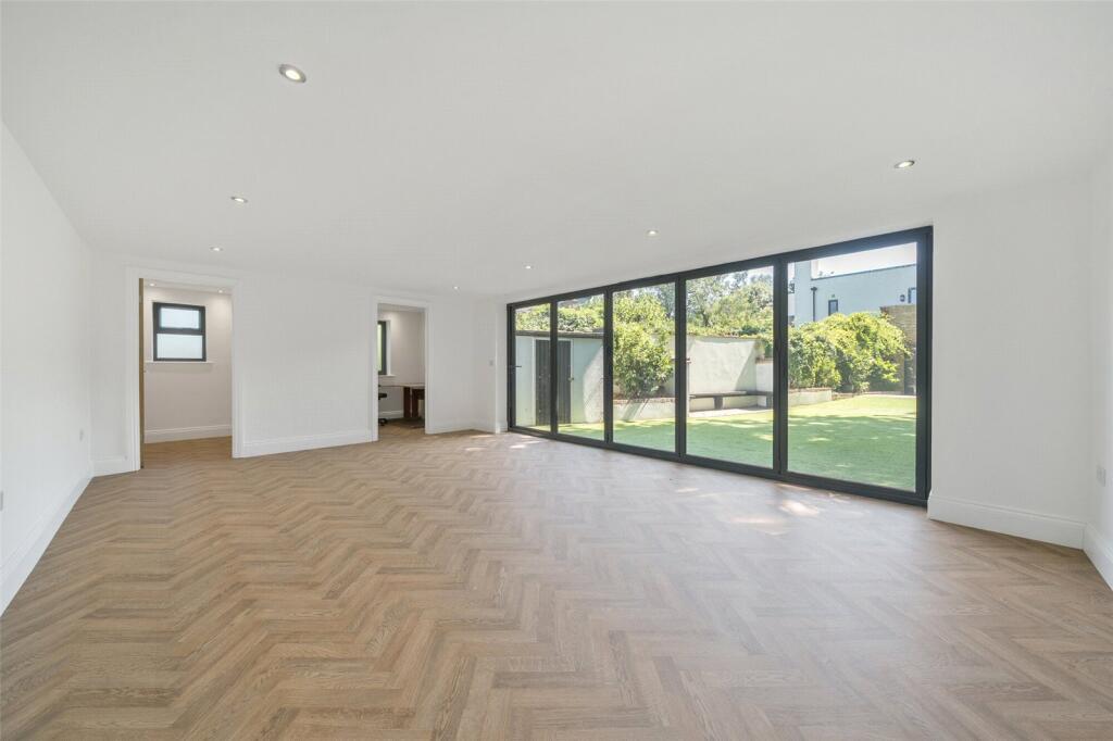 House in London - View 3
