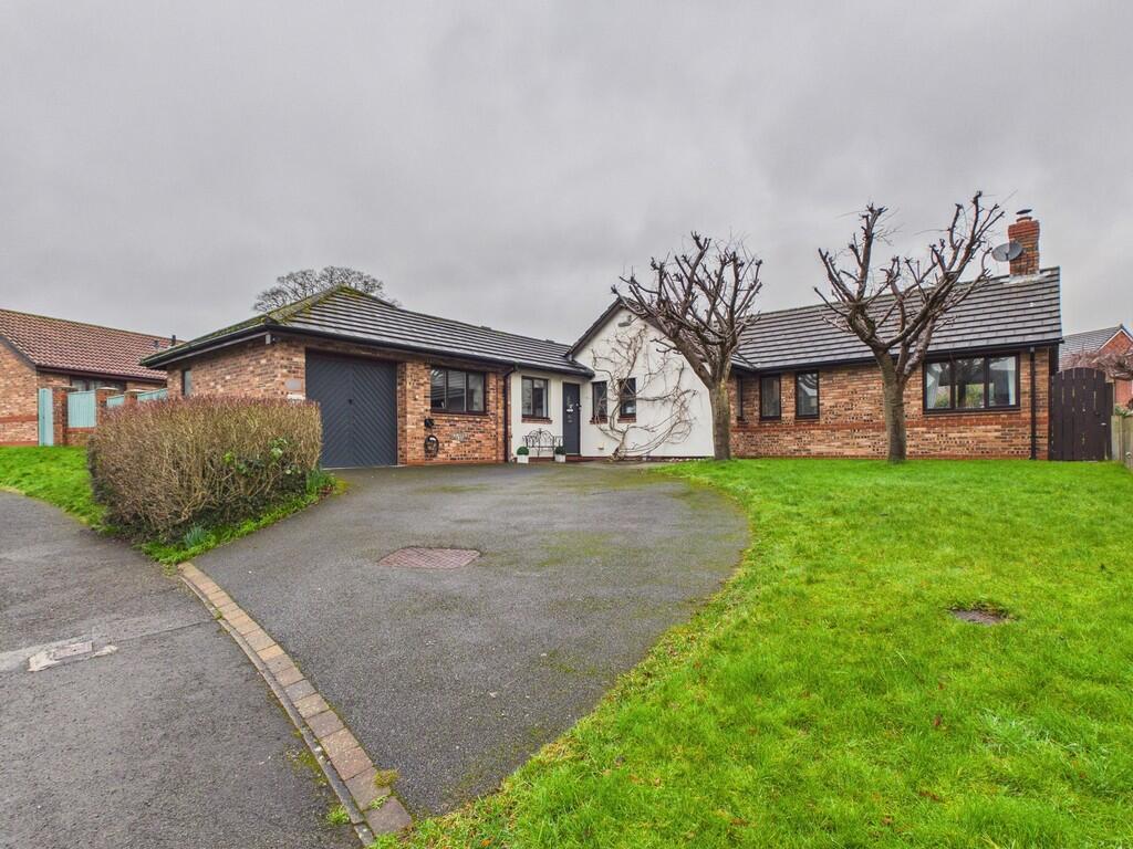 Main image of property: Llys Derwen, Higher Kinnerton, Chester
