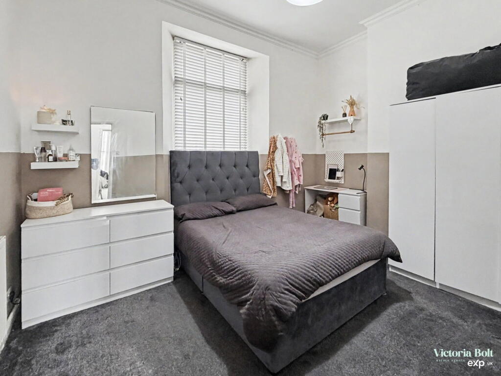 Apartment in Plymouth - View 3