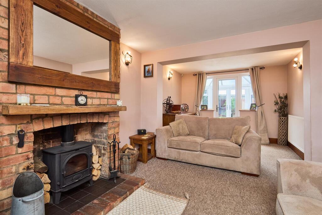 Yew Cottage, Main Street, Bilton, Rugby photo 3