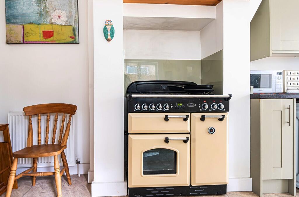 House in Chichester - More