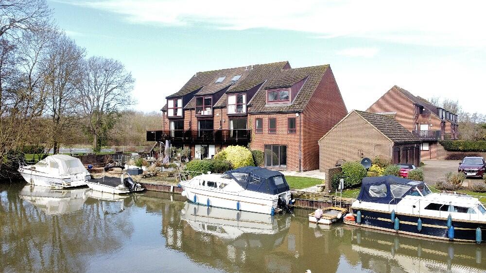 4-bed house on Temple Mill Island, Marlow, £1,200,000