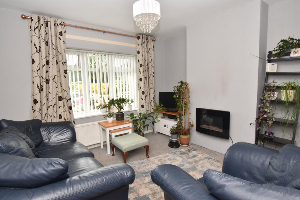 Commonfield Road, Wirral, CH49 photo 3