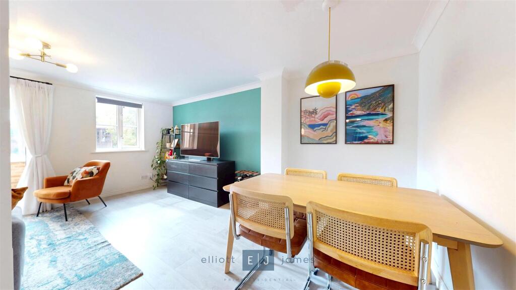 House in Epping Forest, Loughton - View 5