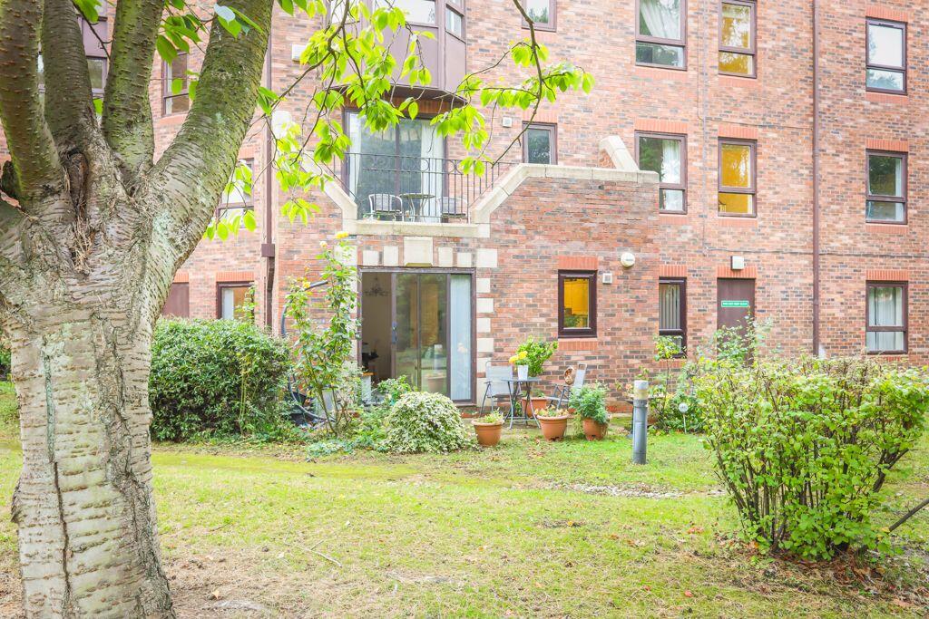 Bamburgh Court, Cloister Garth, South Gosforth, Newcastle Upon Tyne photo 2
