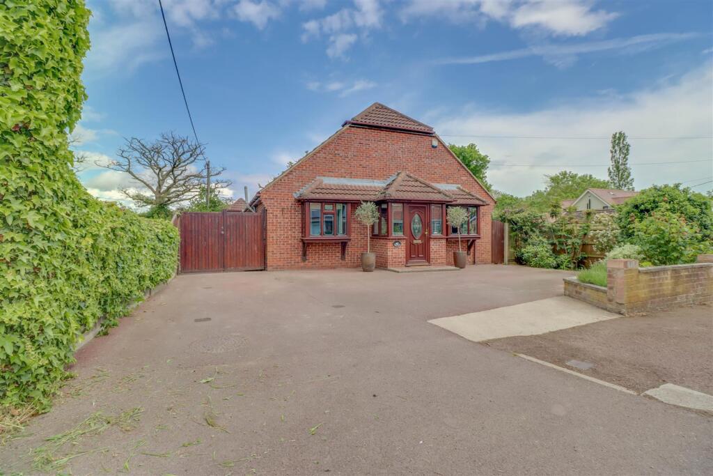 Main image of property: Southbourne Grove, Wickford