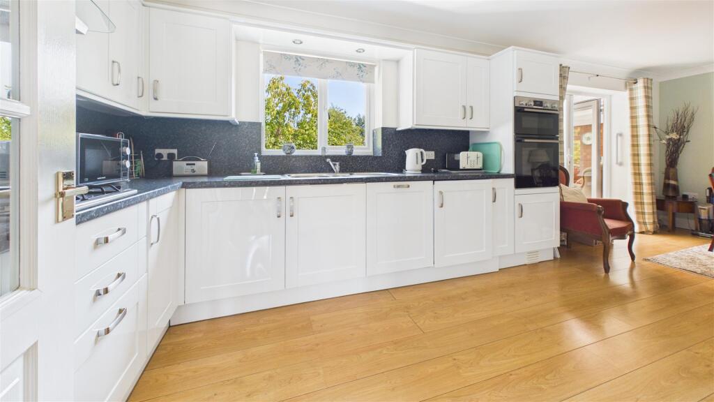 House in South Kesteven, Bourne - View 4