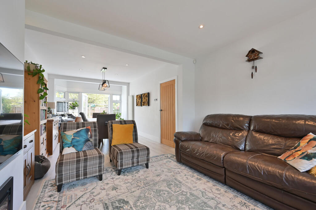 Vernon Rise, Greenford, UB6 photo 4
