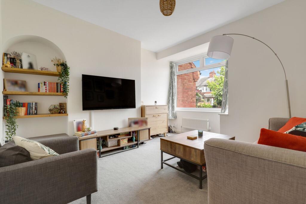 House in Nottingham, Chilwell - View 2
