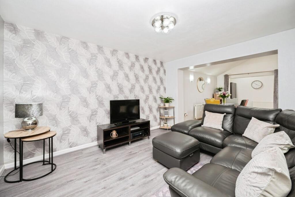 House in Stockport, Handforth - More