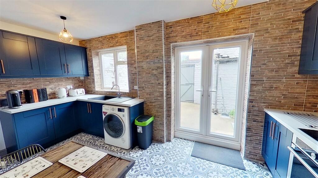 House in Nottingham, Radford - View 4