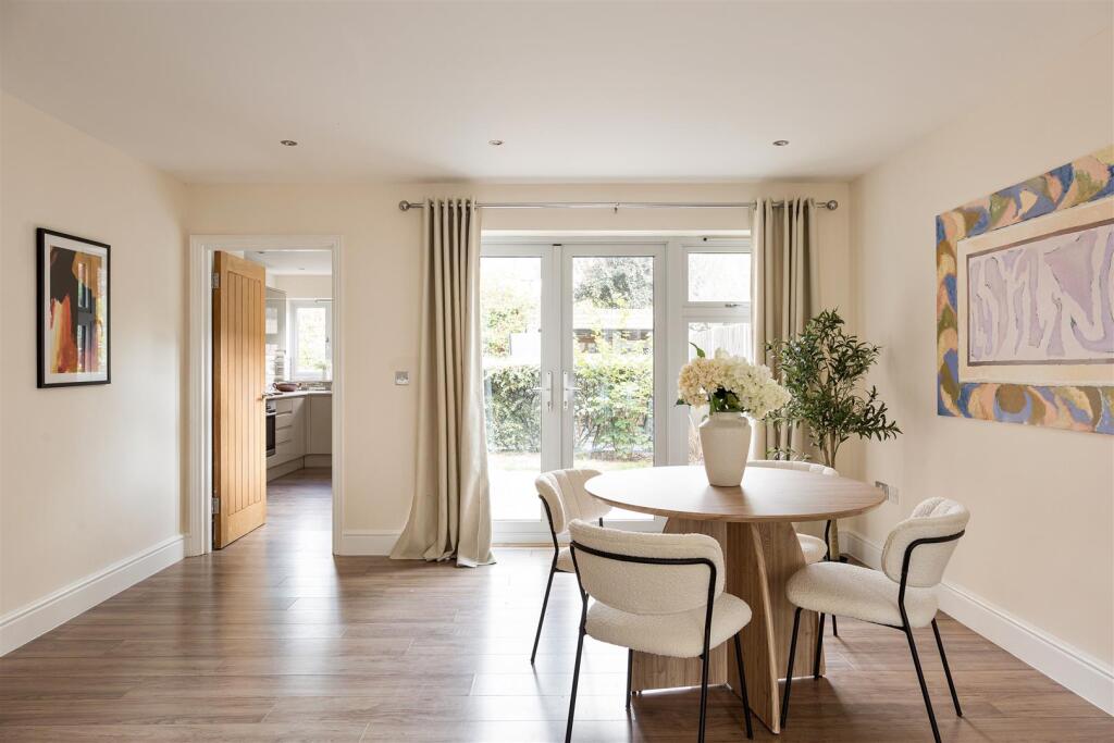 Apartment in London - View 5