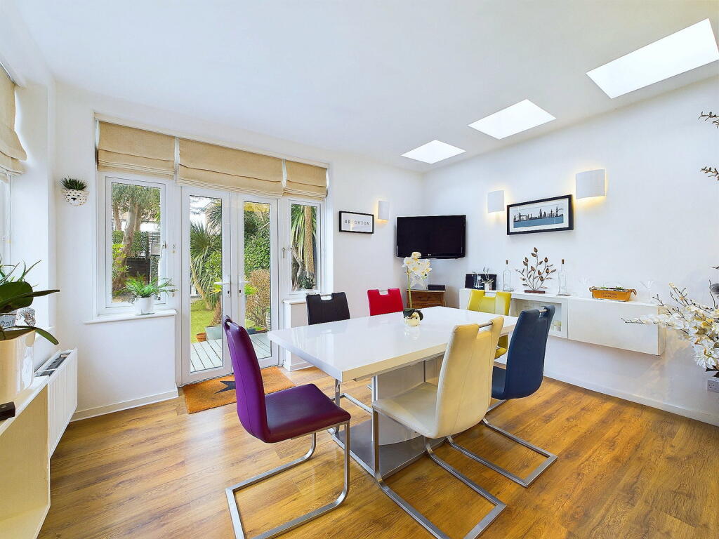 House in Hove, Brighton and Hove - View 4