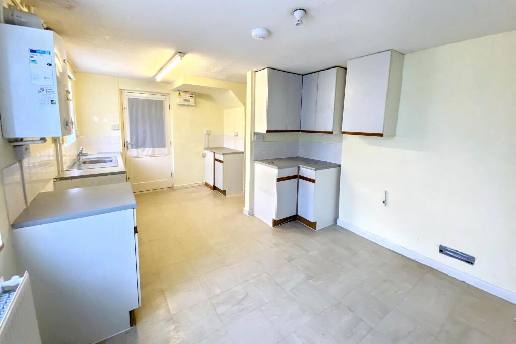 House in Swindon - View 4