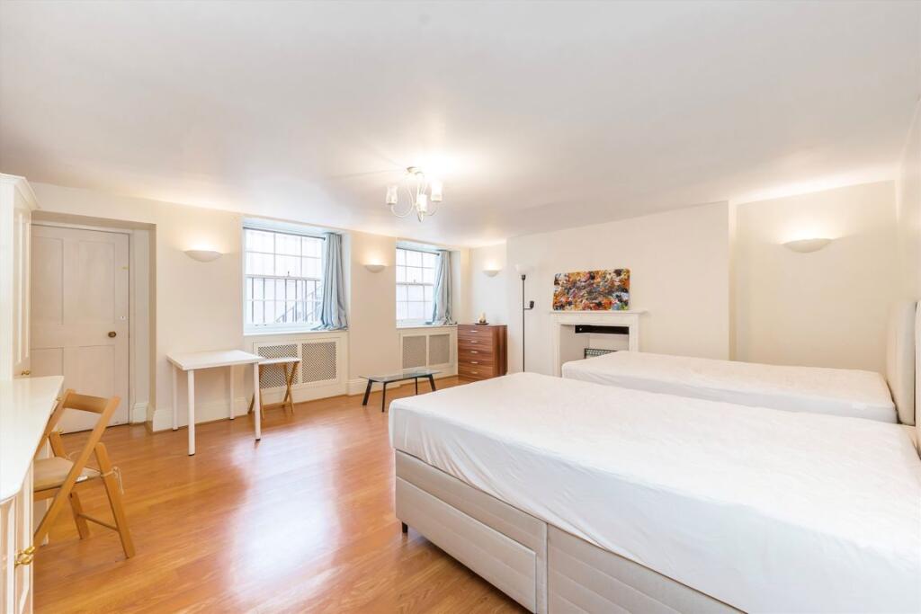 House in London - More