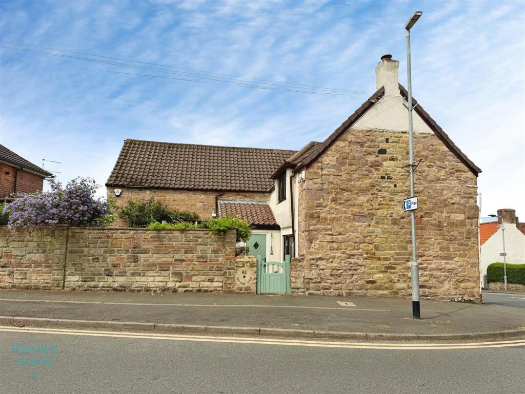 4-bed detached on Union Street, Harthill, Sheffield, £500,000