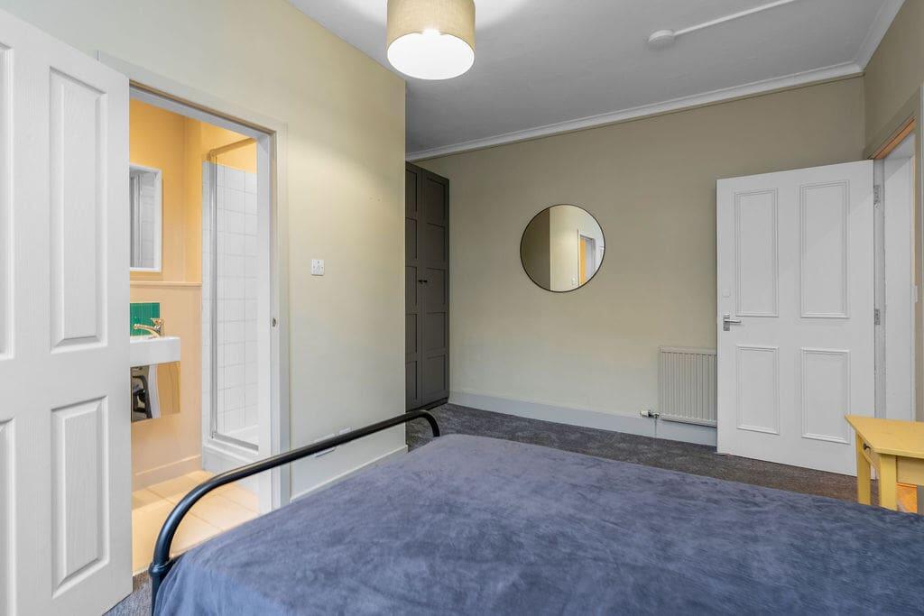 Apartment in Edinburgh, Abbeyhill, Old Town - More