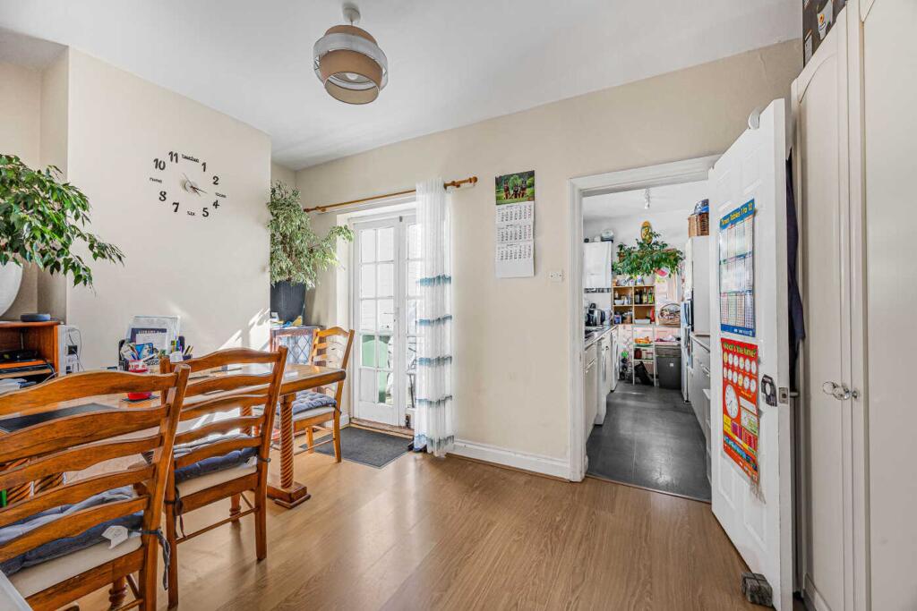 Reading Road, Henley-On-Thames, RG9 - View 3