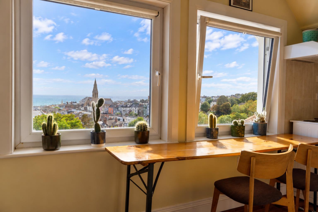 Apartment in St Leonards-on-Sea, Bohemia - View 4