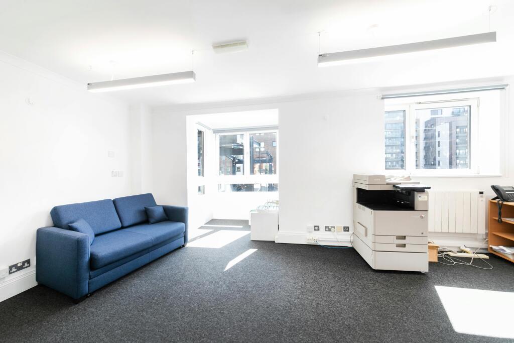 Suite 3, 17 Pepper Street -10.jpg