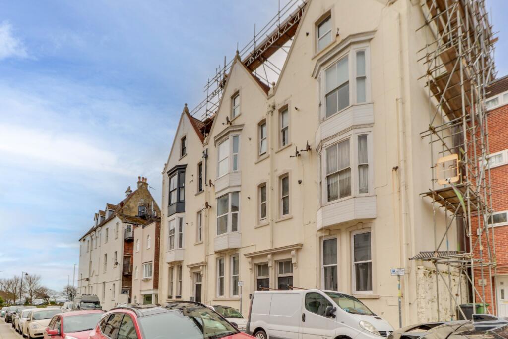 2-bed flat on Nightingale Road, Southsea, £160,000