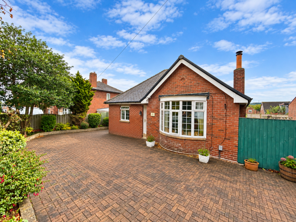 Main image of property: 41 Park View, Mirfield, WF14 9HG