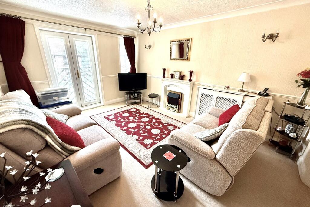 The Courtyard, 22/26 Offington Lane, Offington , Worthing, West Sussex, BN14 9RT photo 2