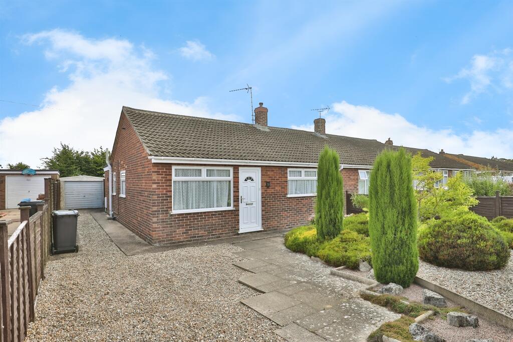 3-bed semi-detached on Boyd Avenue, Dereham, £190,000