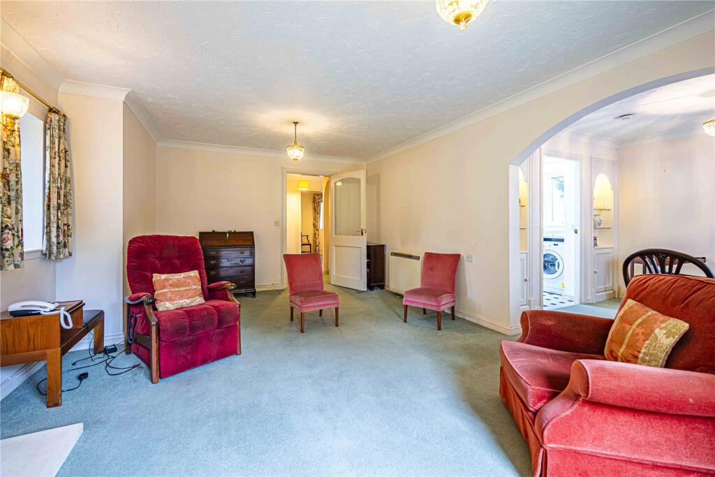 Apartment in Watford - More