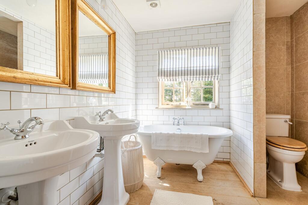 House in Swindon - View 4