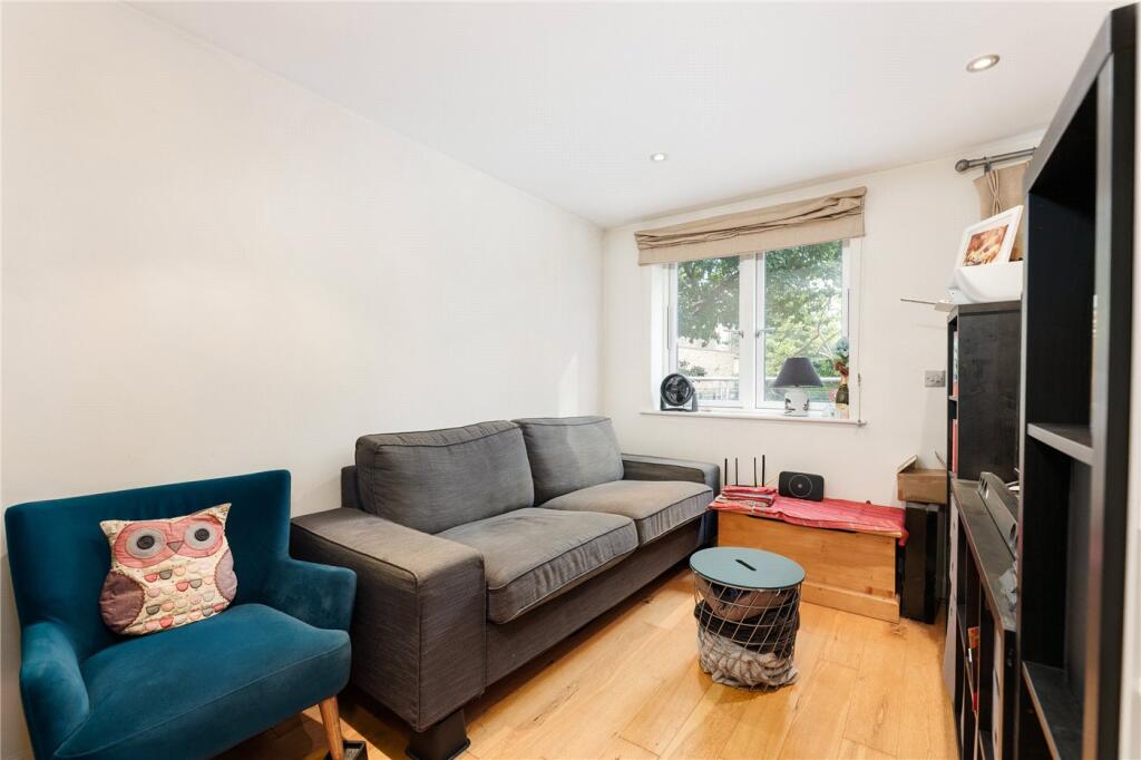 Apartment in London - More