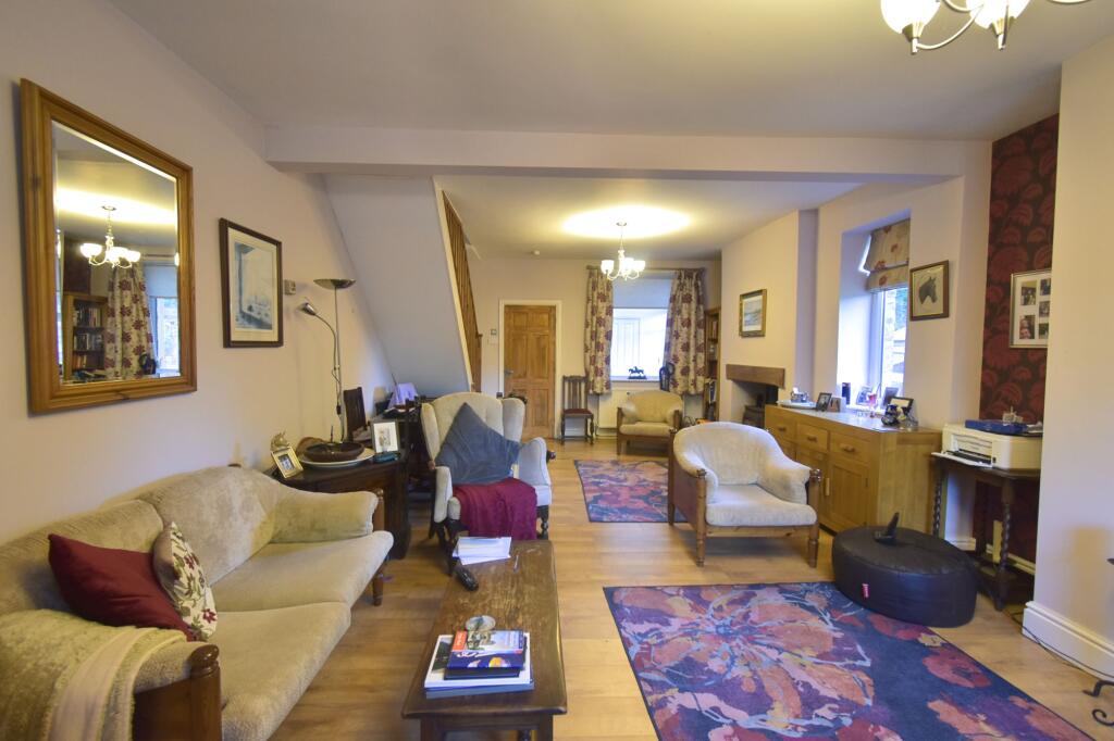 House in High Peak, Furness Vale, Whaley Bridge - View 2