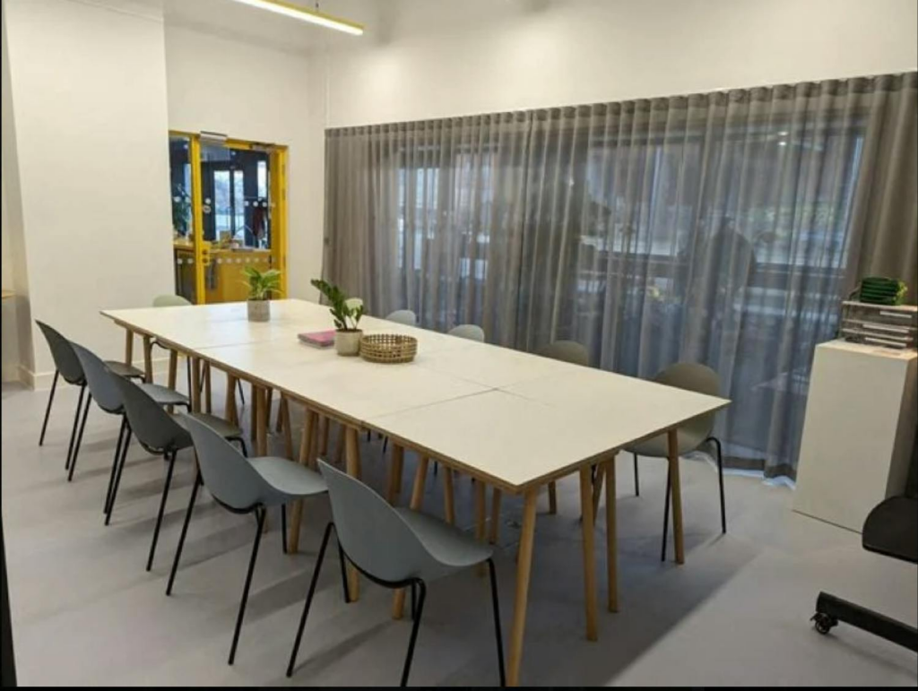 Meeting room 2.png
